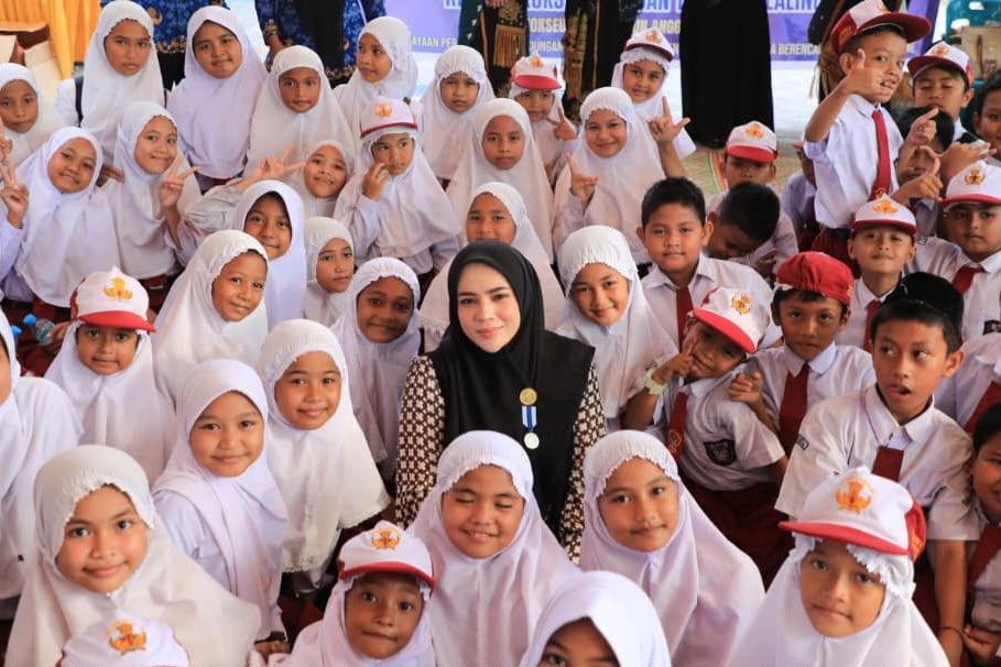 Jelang Hari Pertama Sekolah, Bunda PAUD Lhokseumawe Ajak Ayah Antar Anak ke Sekolah