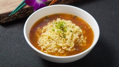3 Makanan yang Tidak Boleh Dikonsumsi Bersamaan Dengan Mie Instan