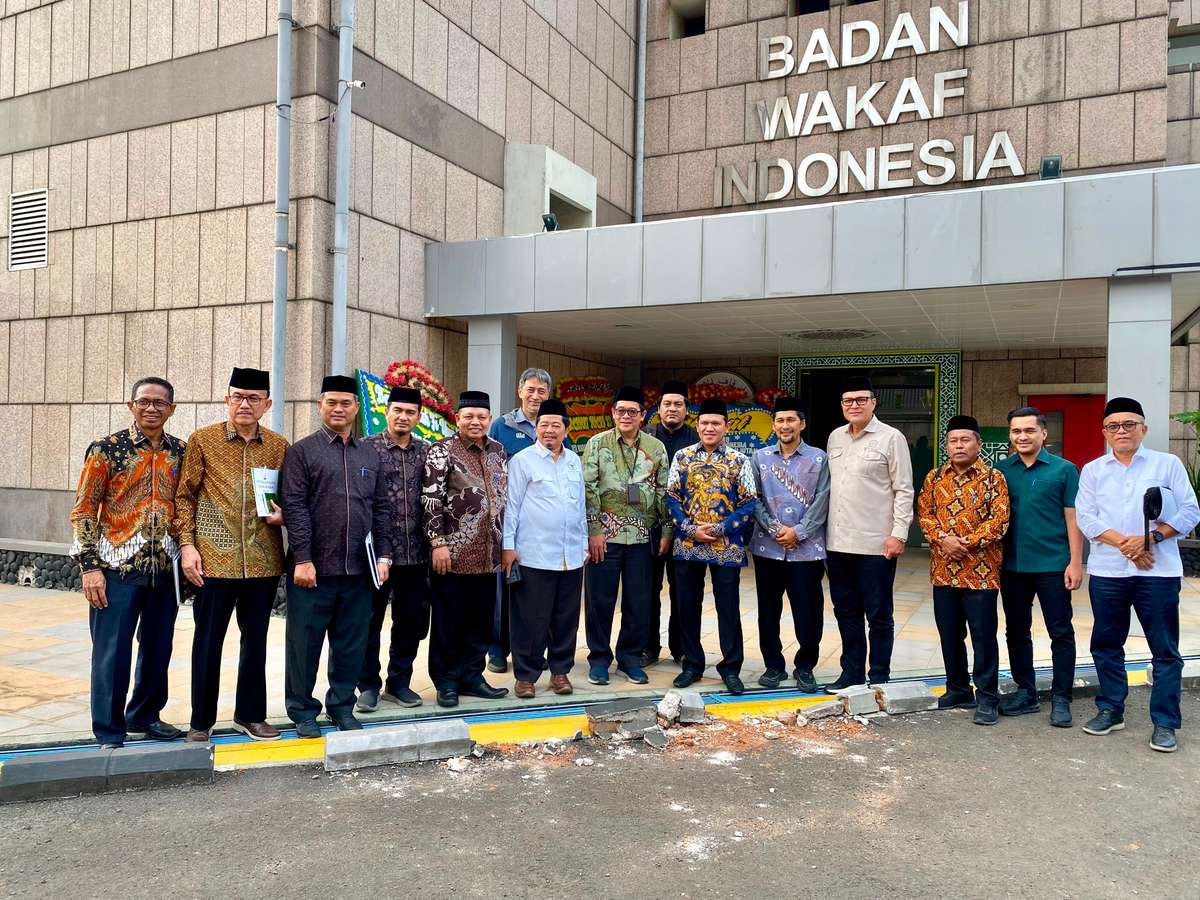 Perjuangkan Tanah Wakaf Blangpadang Kembali Jadi Milik Masjid Raya Baiturrahman, Pemerintah Aceh dan Ulama Temui BWI Pusat