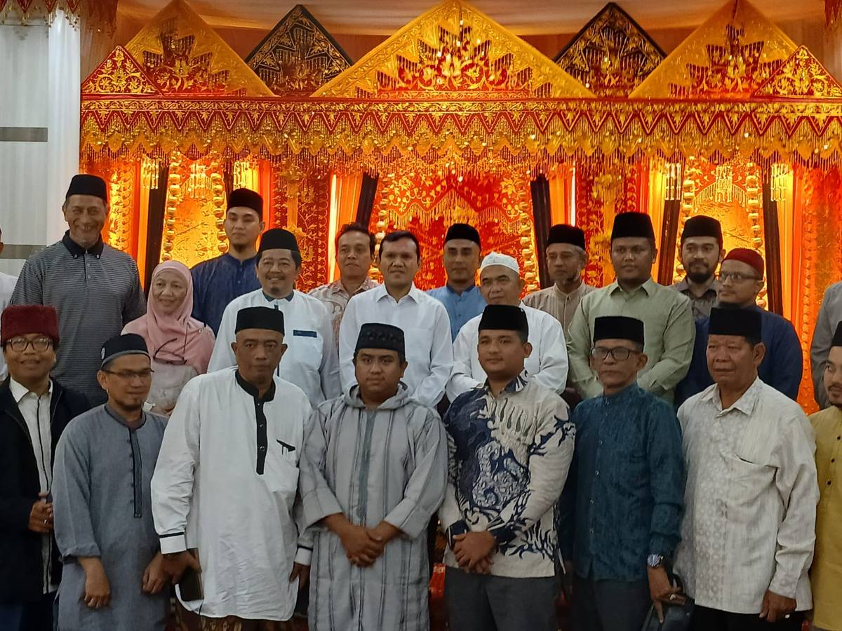 Silaturahmi Bersama Imam Masjid Raya Baiturrahman, Wagub Aceh Perkuat Sinergi dengan Ulama 