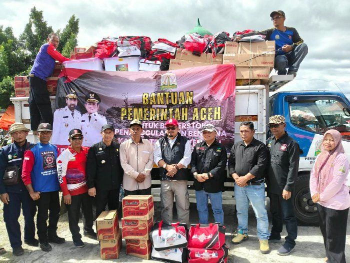 Pemerintah Aceh Salurkan Bantuan Masa Panik untuk Korban Kebakaran Jeget Ayu