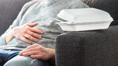 Sering Makan Larut Malam? Begini Dampak Buruknya pada Tubuh
