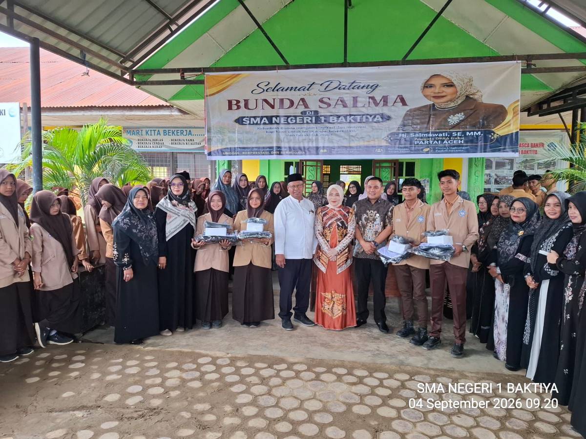 Bunda Salma Salurkan Seragam Sekolah ke Empat SMA di Aceh Utara, Tegaskan Komitmen Perhatian terhadap Pendidikan