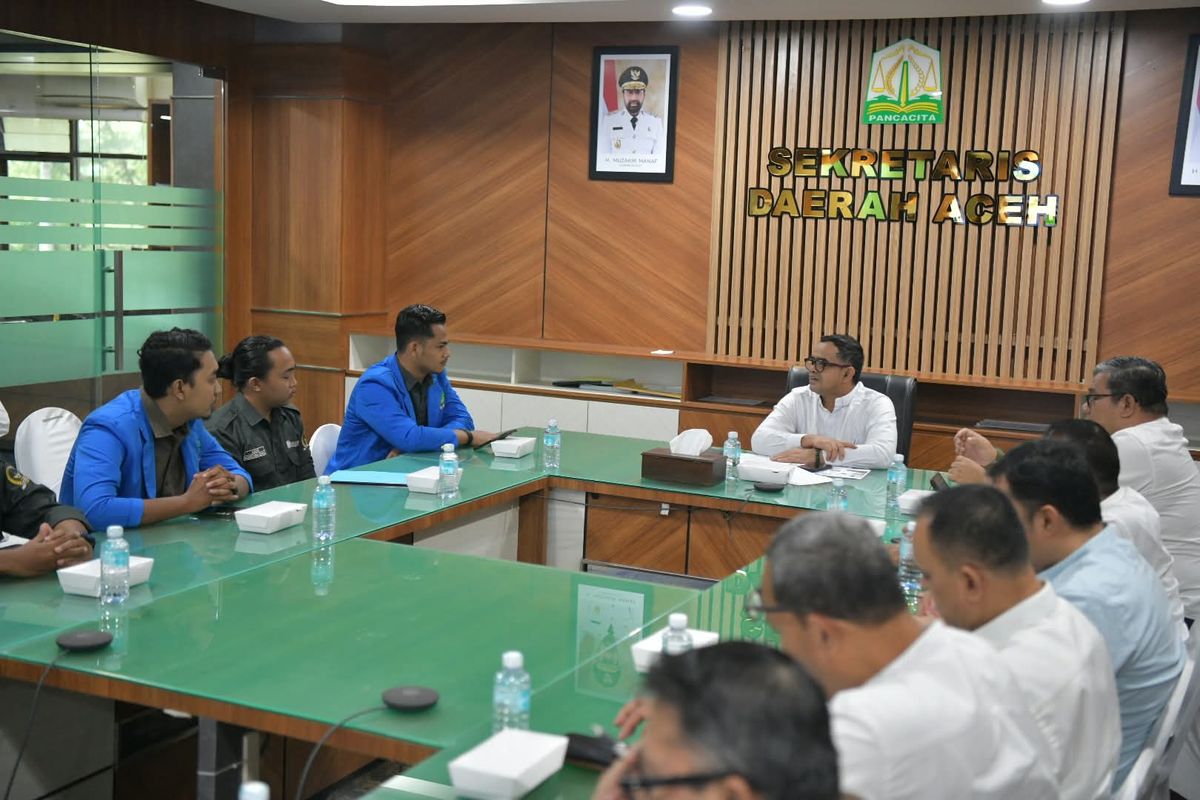 Terima Audiensi Senat Mahasiswa UIN Ar-Raniry, Plt Sekda Aceh Paparkan Progress Penanganan Pasca Bencana