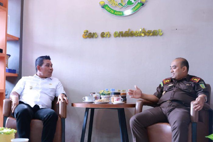 Bupati Muharram Idris Perkuat Sinergi dengan Kejari, Bahas Pembangunan dan Masa Depan Kota Jantho