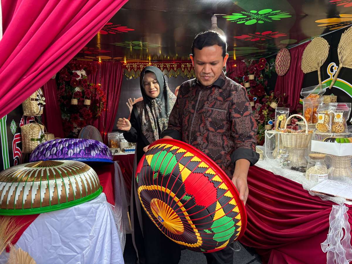 Wagub Aceh Belanja Produk UMKM Pidie, dari Mie Caluk hingga Salak Tangse